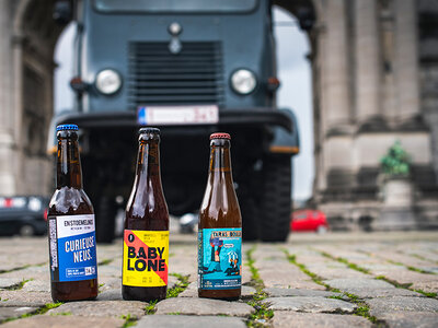 Visite insolite de Bruxelles en ambulance vintage avec dégustation de bières pour un groupe de 10