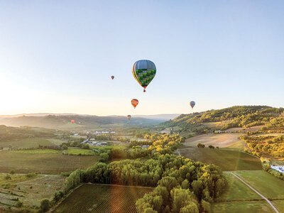 2 romantiche notti e Valle del Chianti in mongolfiera per 2