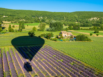 Coffret cadeau Vol en montgolfière pour 2 personnes au-dessus de la Provence en semaine