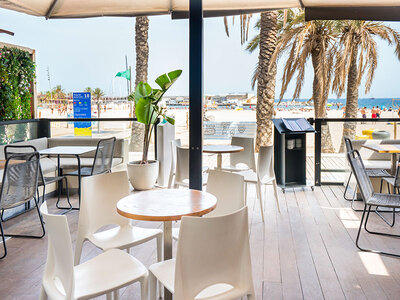 ¡La cita ideal! 2 entradas con consumición y cava en Icebarcelona para 2 personas