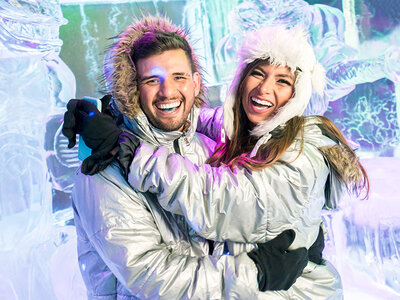 Caja ¡La cita ideal! 2 entradas con consumición y cava en Icebarcelona para 2 personas