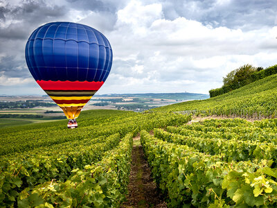 Vol en montgolfière pour un duo romantique