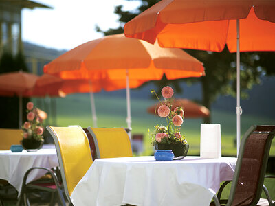 Fuga di 1 notte nel Canton di Jura con noleggio e-bike per 2