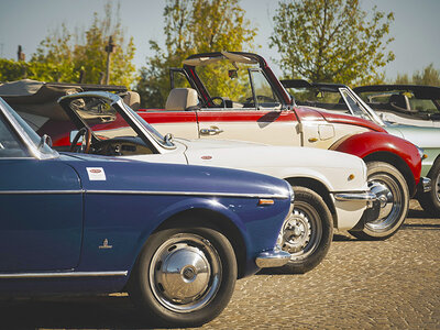 Cofanetto Guida lenta tra gli itinerari toscani a bordo di una Lancia Flavia d’epoca (5h)