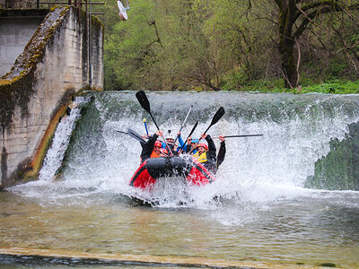 Cofanetto Rafting di 1h e 30min sui fiumi dell’Umbria per 2 persone avventurose