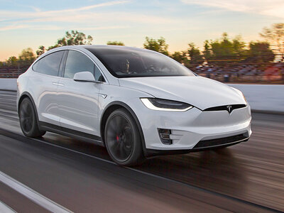1 heure de balade en Tesla Model X à Malines