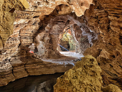 Cofanetto Tour guidato del Parco Frassanelle, della villa e delle grotte con aperitivo per 2