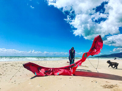 Caja Kitesurf en Tarifa: 1 curso de 2 horas para 1 persona