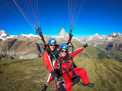 Coffret Vol en parapente tandem à couper le souffle pour 2 personnes à Zermatt