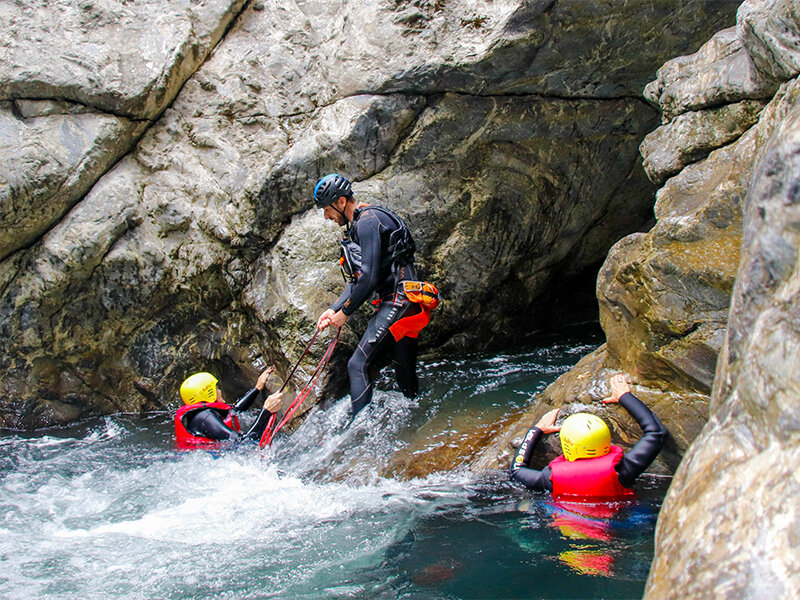 Avventura per 2 in Toscana: River Canyoning a Bagni di Lucca