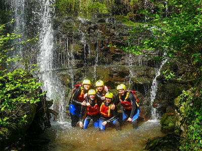 Adrenalina in Toscana: River Canyoning a Bagni di Lucca per 1 persona