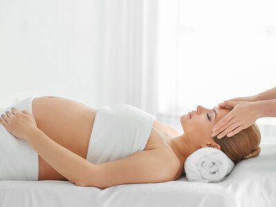 ¡Relax para futuras mamás!: 1 masaje para embarazadas en Vaho Spa Center, Córdoba