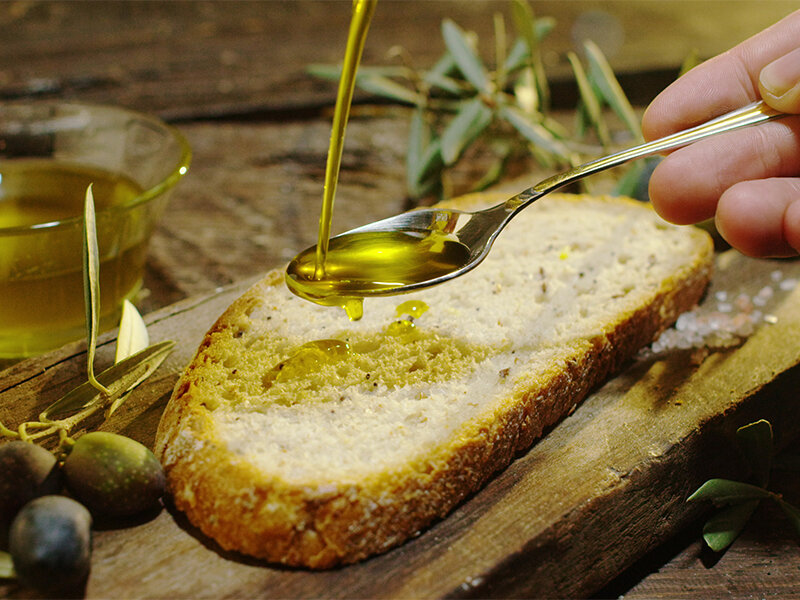 Visita al frantoio con degustazione di olio e prodotti tipici per 2