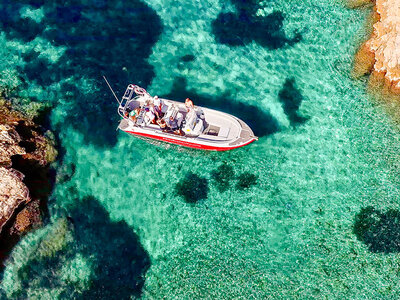 Coffret Excursion en bateau de 3h en matinée pour 2 personnes dans les calanques de Cassis avec rosé