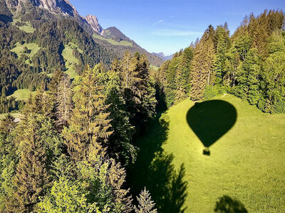 Coffret cadeau Vol en montgolfière pour 2 personnes au-dessus du Massif du Jura