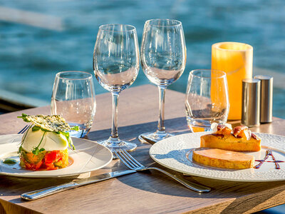 Coffret cadeau Croisière sur la Seine à Paris avec déjeuner pour 2