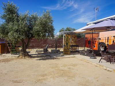 Caja Espacios únicos: 2 noches en cuchibus con desayuno para 2 personas