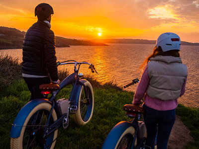 Caja Ruta en bici por mar y montaña para 2, en Comillas