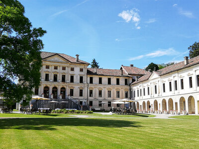 Fascino veneto: 1 visita guidata in dimora storica con degustazione vini per 2