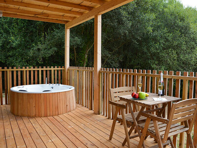 Caja Cabañas Compostela: 2 noches en cabaña A Fervenza para 2 personas