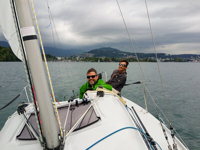 Coffret cadeau Cours d'initiation à la voile à Lucerne