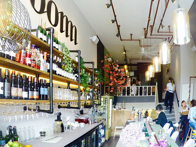 Doos Gin-tonic en degustatieplank voor 2 bij Bomm Bar Bistro in Rotterdam