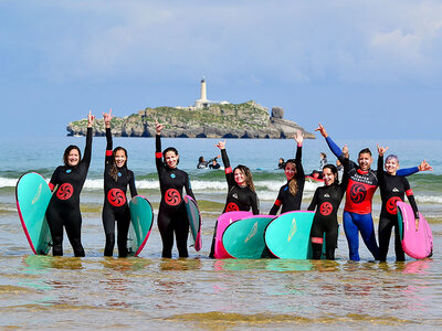 Caja Curso de surf en Cantabria de 4 días para 2 personas