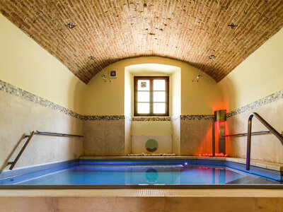 Cofanetto 1 notte in Junior Suite con idromassaggio Jacuzzi® nell’eleganza di un resort umbro