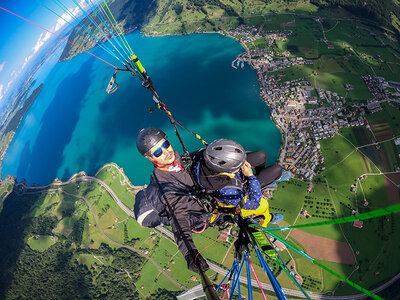 Coffret cadeau 1 journée d'initiation au parapente pour 2 personnes au-dessus du lac de Zurich