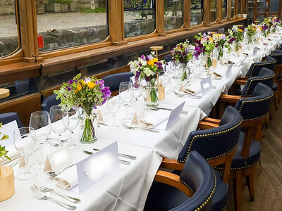 Coffret cadeau Croisière de 2h sur la Seine avec dîner gastronomique, vin et champagne