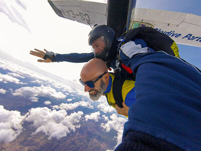 Caja Skydive: salto en tándem en Portugal para 1 persona