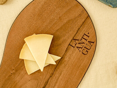 Caja La Antigua de Fuentesaúco: 1 visita guiada y 1 cata de 3 quesos para 2 personas