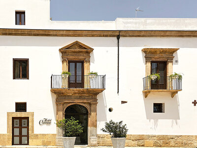 Cofanetto Fascino siciliano: 1 notte con aperitivo in una dimora storica nel cuore di Marsala