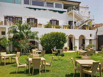 Cofanetto regalo Fascino siciliano: 1 notte con aperitivo in una dimora storica nel cuore di Marsala