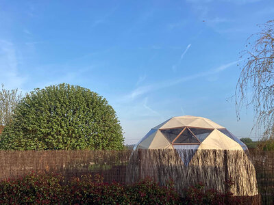 Coffret Séjour insolite de 2 jours en famille dans un dôme avec bain finlandais près de Calais