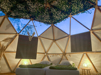 Coffret cadeau Séjour insolite de 2 jours en famille dans un dôme avec bain finlandais près de Calais