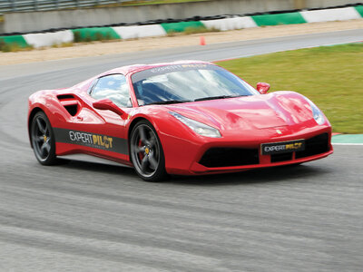 Pilotage au volant d'une Ferrari 488 GTB et d'une Porsche Cayman