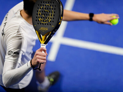 Sportlicher Spass bei 1 Stunde Padel mit 4 Personen bei Zürich