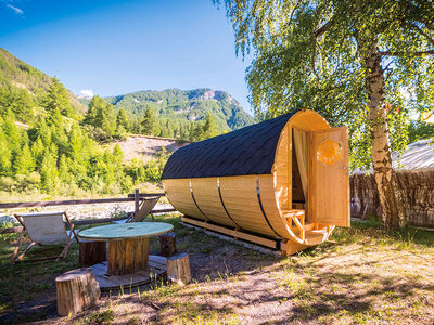 Séjour insolite de 4 jours en tonneau vitré avec sauna près du col de Vars