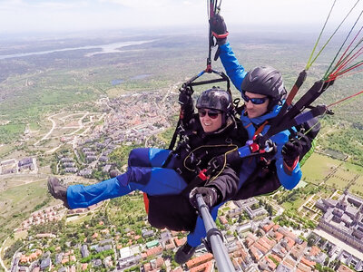 Vuelo en parapente de 15 minutos para 1 persona en Madrid