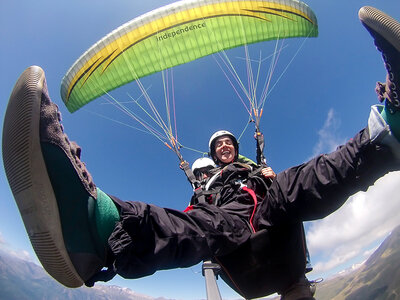 Caja Prácticas de inflado y control de parapente en Madrid de 4 horas para 1 persona