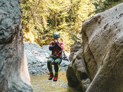 Excursion canyoning riche en adrénaline au lac des Quatre-Cantons pour 1 personne