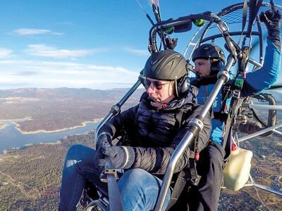 Caja Vuelo en paramotor de 15 minutos en Madrid para 1 persona