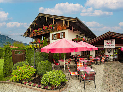 Geschenkbox Erholungsurlaub in Südbayern mit 2 Übernachtungen und Frühstück für 2 Personen