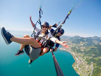 Cofanetto Volo in parapendio sul Lago di Ginevra per 1 persona avventurosa