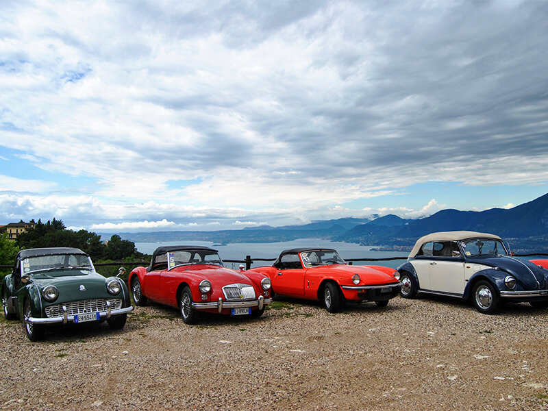 La Dolce Vita alla guida di un’Alfa Romeo Giulietta Spider sul Lago di Garda (5h) per 2