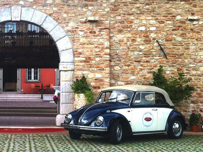 Guida retrò su un'auto vintage per un weekend sul Lago di Garda per 1