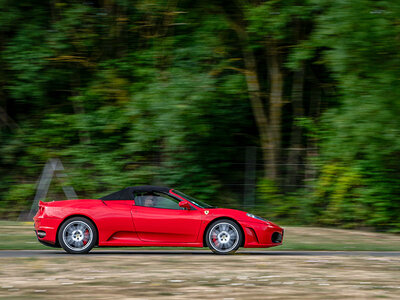 Coffret Stage de pilotage enfant : 4 tours de circuit en Lamborghini Gallardo et en Ferrari F430 Spider