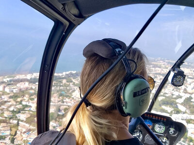 Vuelo en helicóptero de 30 minutos en la Axarquía, Málaga, para 1 persona