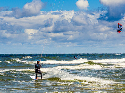 1 curso de kitesurf de 6 horas en Roquetas de Mar para 1 persona